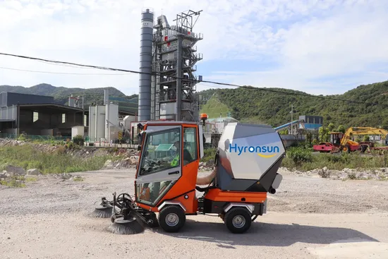 Mini-camion de nettoyage de rue diesel à conducteur porté sur route